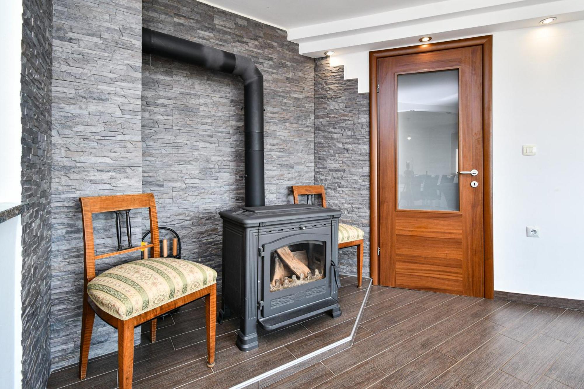 Apartman Lavanda Sa Bazenom I Okucnicom 4* Hreljin ภายนอก รูปภาพ
